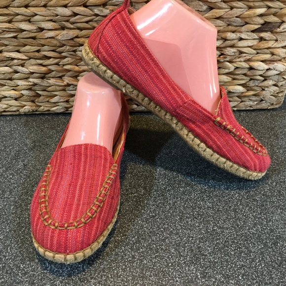 Born Red Espadrille Flats - Picture 1 of 15